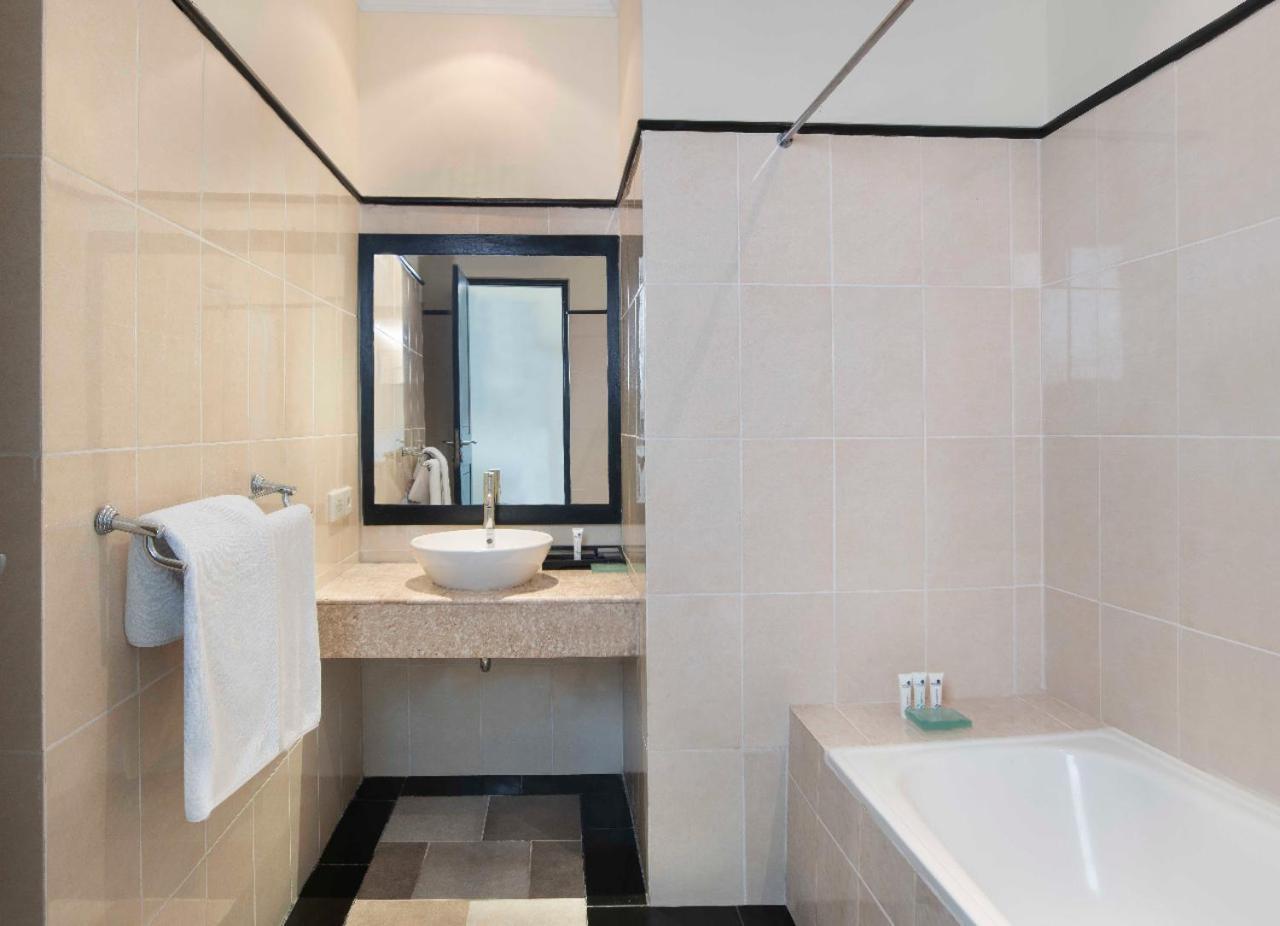 Blue Point Resort And Spa Улувату Екстер'єр фото